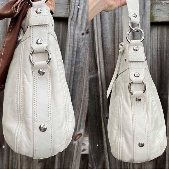 Large Leather Coach Zoe Hobo Bag in cream/ivory - Picture 4 of 14